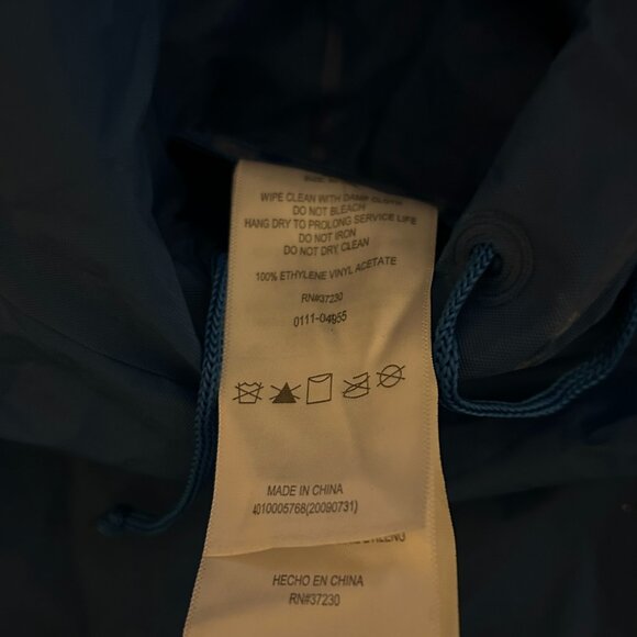 2 Coleman Adult EVA Waterproof Ponchos 1 Size Fits All 50”x80” Hood Snap Closure - Picture 3 of 6